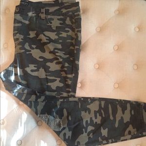 Camouflage pants
